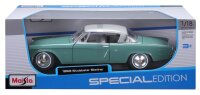 Maisto 1/18 Scale 1953 Studebaker Starline Green Model Car