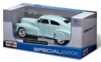 Chevrolet Fleetline Aerosedan 1948 1/24 Modellauto grün von Maisto