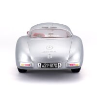 Mercedes Benz 300 SLR Coupe Uhlenhaut 1/18 Modell Rot Detailgetreu