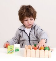 Garten-Set mit frischem Gemüse in stabiler Holzbox...