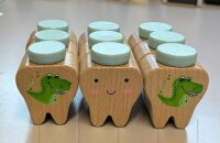 Handbemalte Milchzahndose Dino aus FSC Buchenholz - Einzigartig aus der Schweiz